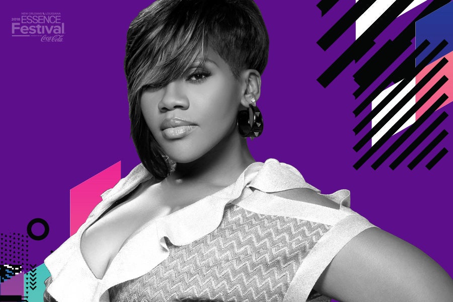 ICYMI: Watch Kelly Price Serenade Her Makeup Artist As A Thank You For Slaying Her Face On Easter Sunday